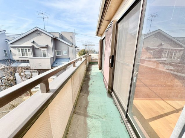 南西向きワイドバルコニーで陽当り良好！