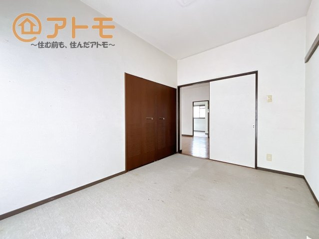各居室に収納がついているので、部屋の中をすっきり見せることができますね！