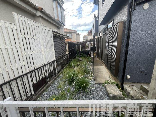 小さいながらお庭があるので、お花植えたりできますね！