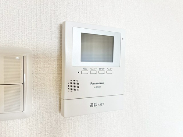 日商岩井緑地公園マンションのTVモニター付きインターフォン