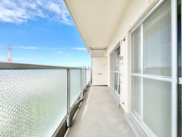 日商岩井緑地公園マンションのバルコニー