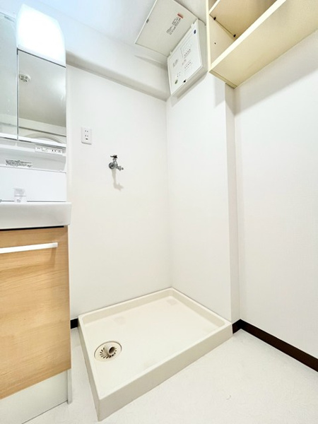 日商岩井緑地公園マンションのランドリースペース