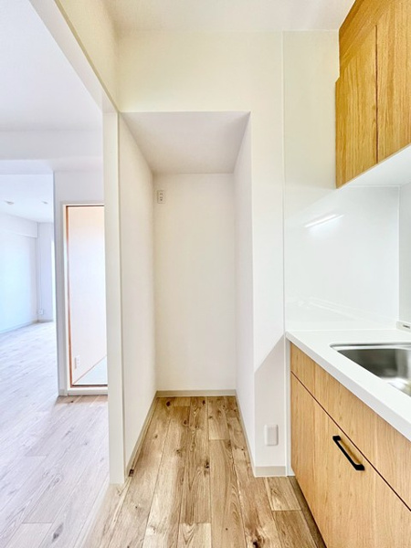 日商岩井緑地公園マンションの内装