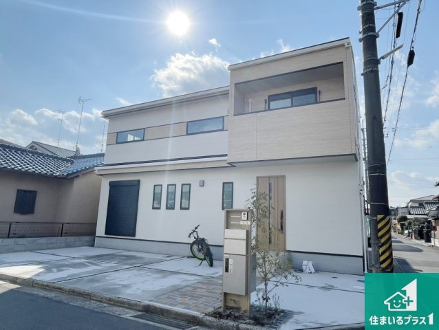 周辺は落ち着いた街並みの住宅地！子育てがしやすい住環境です！