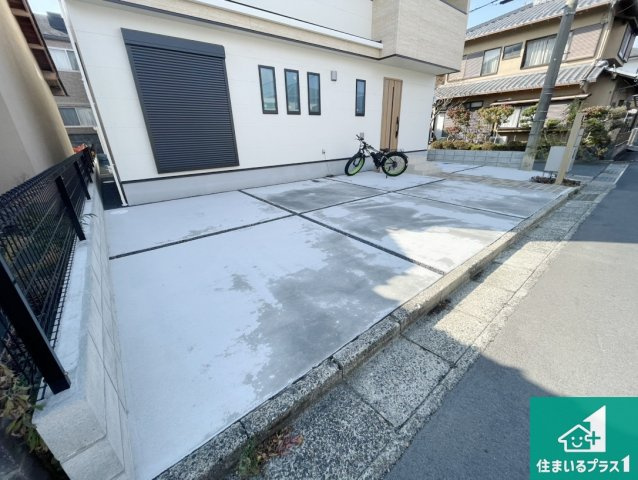 周辺は落ち着いた街並みの住宅地！子育てがしやすい住環境です！