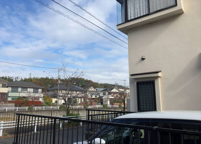 眺望を気にして物件を探す場合、前面に建物が建っていないか現地で確認しましょう！前面に建物があると景色はもちろん、日当たりや風通しにも影響が出てきます。住んだ時のことを想像しながら現地見学をしましょう。