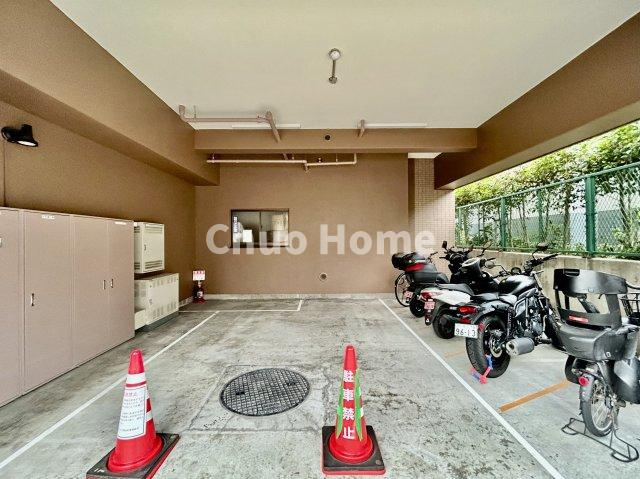 【バイク置場】最新の空き状況や費用などの詳細は担当スタッフまでお問い合わせください。