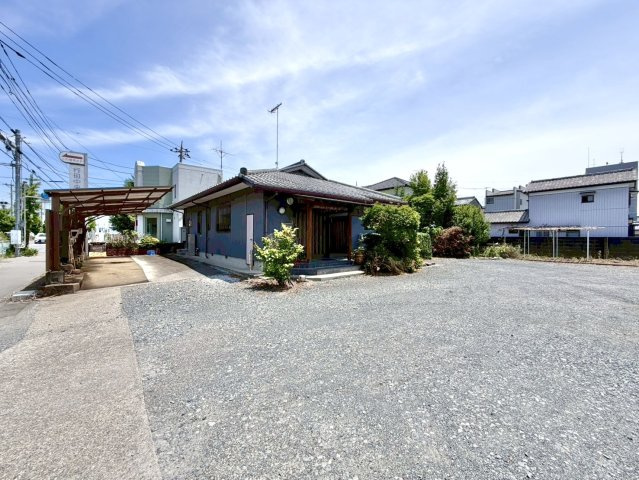 ■外観｜外構や植栽の計画次第で自分好みにアレンジできる余白があり、住みながら楽しめる住まいです♪