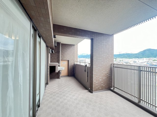 広々としたバルコニー