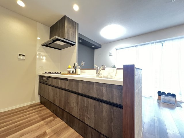 対面式システムキッチン