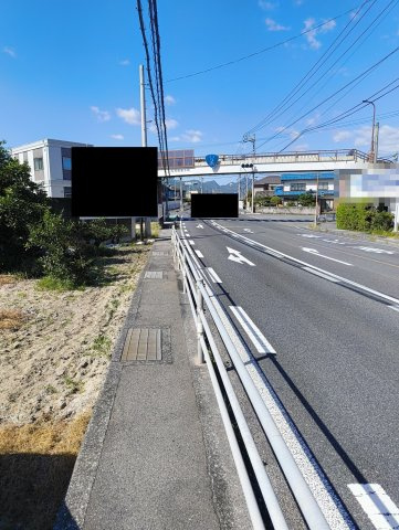 前面道路含む現地写真です