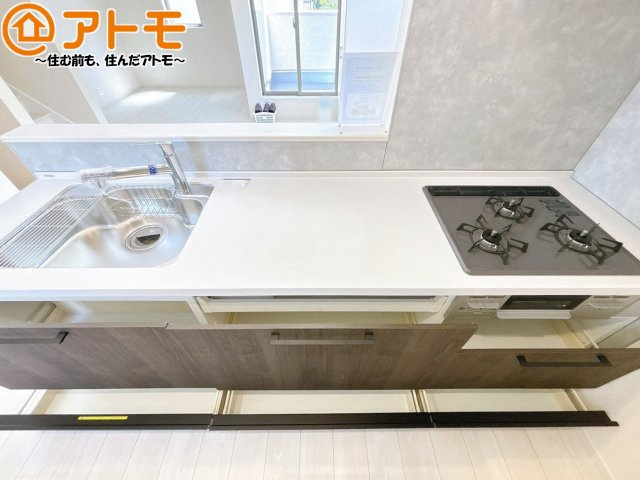 大容量システムキッチン♪お料理スペースやシンク広々！毎日の家事をしっかりサポート♪
