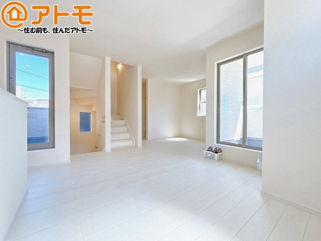 家族団らんのイメージは、リビングを思い浮かべませんか？リビングこそ広々としたお部屋が良いですね♪