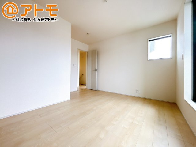 各居室に収納がついているので、部屋の中をすっきり見せることができますね！