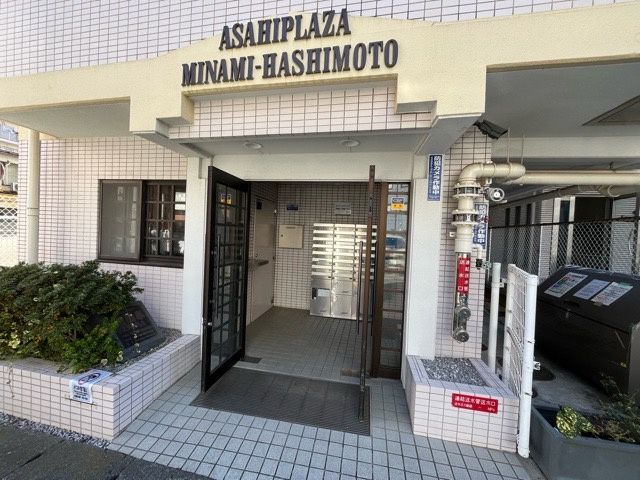 マンションのエントランスには、もともと風よけや防犯の役割がありますが、マンションによって宅配ボックスなどの設備が備わっている所もあります。日々の生活をイメージしながら生活しやすさをチェックしましょう。