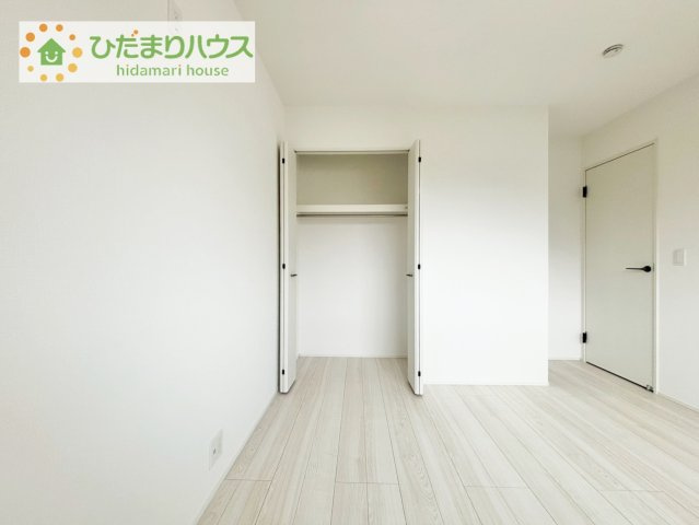 お洋服の多い女性に人気！収納力の高いクローゼット付き☆彡