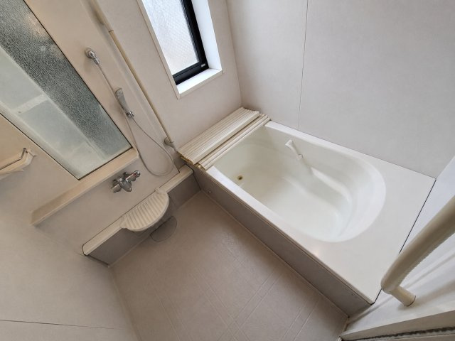 CG加工によって家具等を消しています