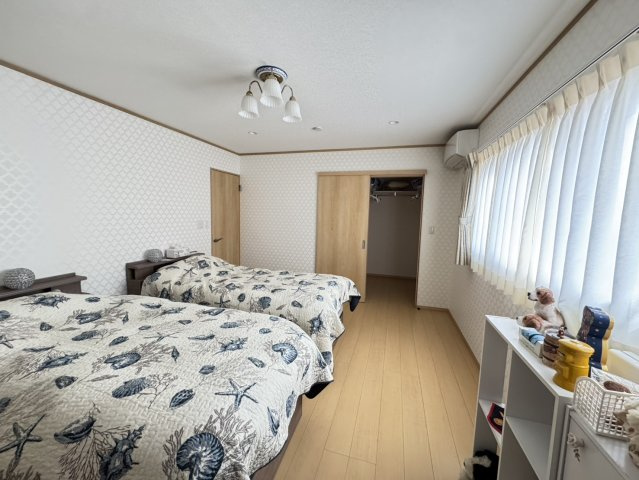 広々とした洋室です