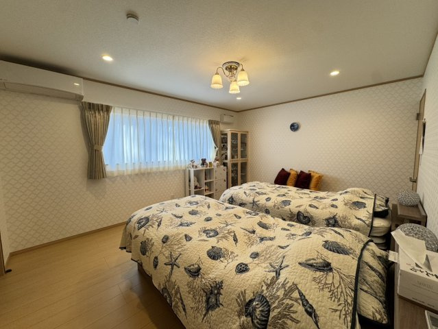 広々とした洋室です