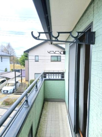 【バルコニー／現地写真】南向きのバルコニーで日当たり良好です。ワイドスパンで広々としております。