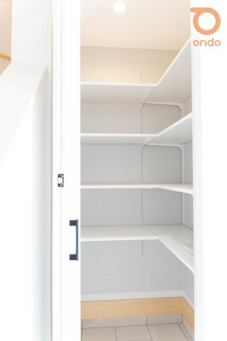 【建物プラン例/シューズクローゼット】趣味用品やベビーカーもしっかり収納！