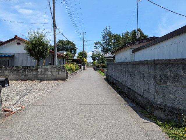 前面道路　道幅やお車の停めやすさなど現地にてご確認ください。