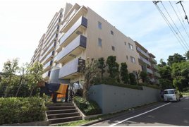 サンクタス・グロウヒルズ の外観