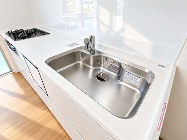 ◆浄水器一体型なのでシンクまわりがスッキリ！ハンドシャワー付きで便利。　