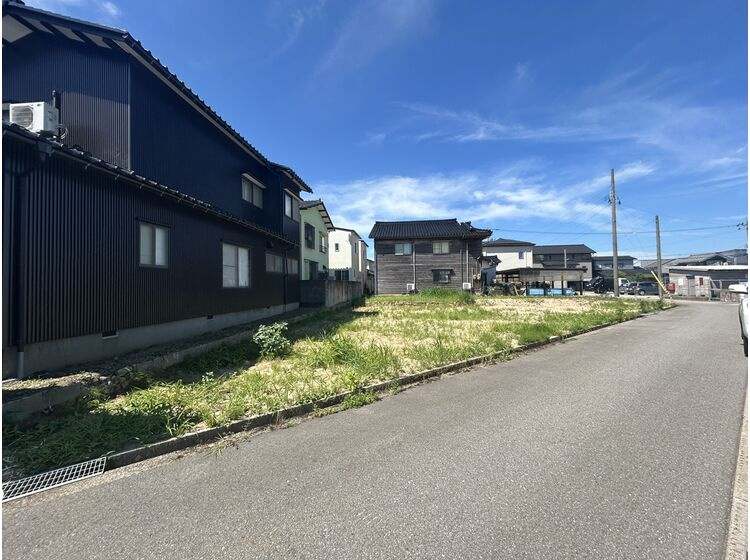 現地
