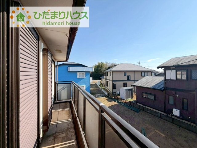 広々としたバルコニー。お洗濯物もぜーんぶ干せちゃいます！！