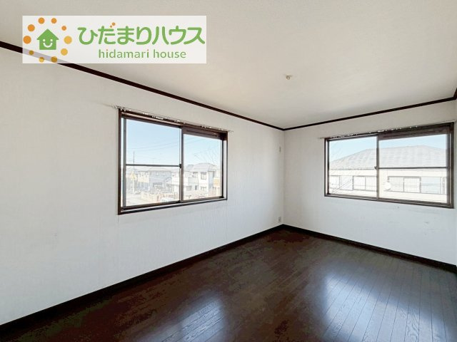 机にベットを置けば子供部屋の完成です！