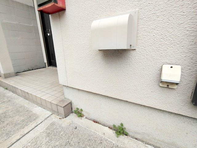 駐車場横にACコンセントつき