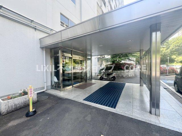 総戸数1046戸の管理体制良好な大規模マンションです。ぜひ一度現地でご覧ください。