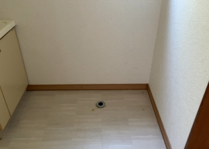 ランドリースペースも気になります。洗濯機置場があり「洗う、干す、取り込む、アイロンがけ、たたむ」など、洗濯に関する家事をするための空間です。広さや収納など付帯設備も含めて、詳細は現地でご確認ください。