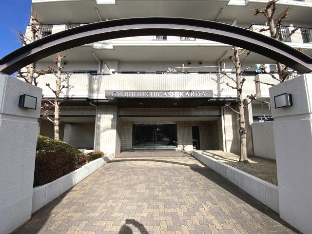 エントランス　ご都合のよろしい日時に現地をご案内させて頂きます！是非、お問い合わせお待ちしております!!
