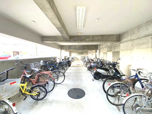 駐輪場　ご都合のよろしい日時に現地をご案内させて頂きます！是非、お問い合わせお待ちしております!!