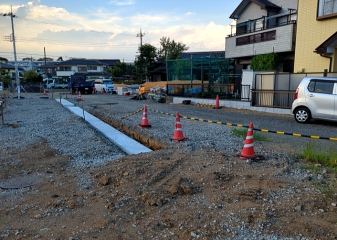 人が暮らすうえで日光は大切な要素となります。日当たりの良さは譲れないポイントですね。併せて近くに大きな建築物の建築予定がないか、あるいはそれが可能な土地が近くにないか事前に確認することもお勧めします。