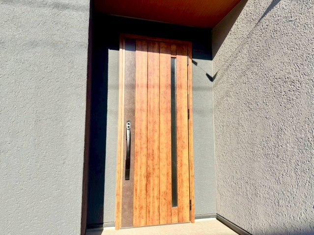 住まいの顔とも言われているのが玄関です。清潔感のある玄関は、それだけで住まい全体の印象を大幅にアップさせてくれます。気持ちよく利用することができるでしょう。