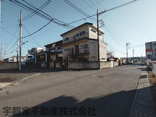 駅徒歩圏内。幹線道路やバス停も近く、通勤通学に便利です。