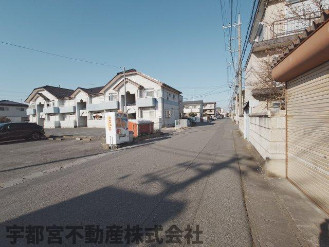 前面道路6mで車庫入れも楽々♪