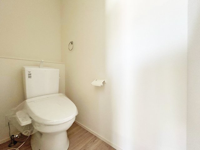 トイレは2か所あり、朝の混雑も安心です　