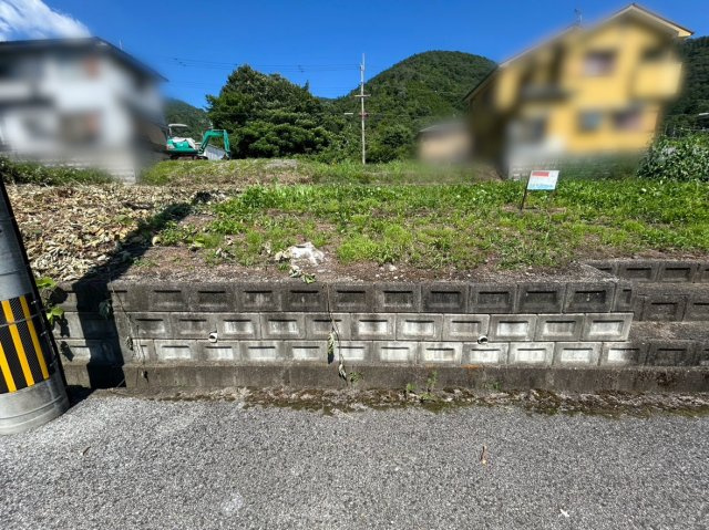 敷地広々約49坪、現況更地です！建築条件なしの為、お好きなハウスメーカーで建築可能です。