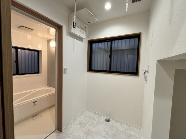 【リフォーム後】脱衣室独立！室内物干し付き。