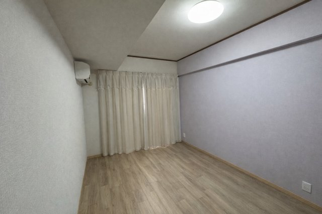 広々とした洋室です