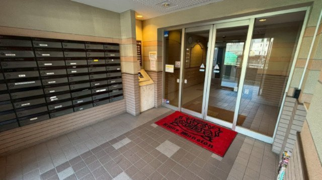 エントランスはオートロック完備