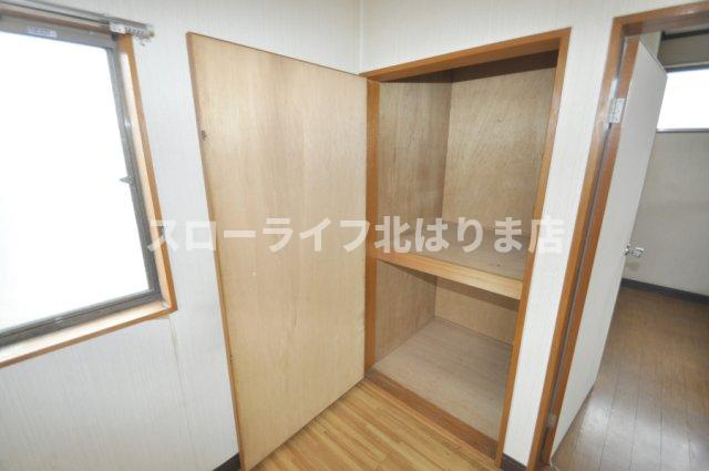 2階洋室収納