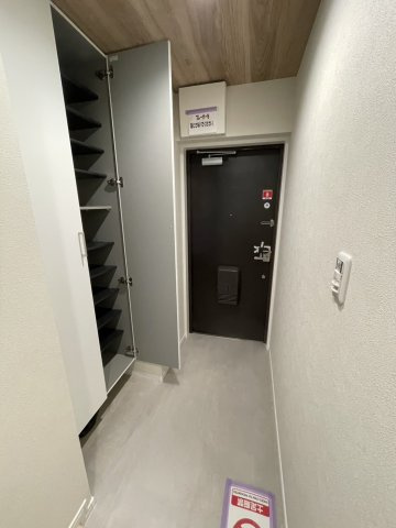 玄関の収納もたっぷりございます。
