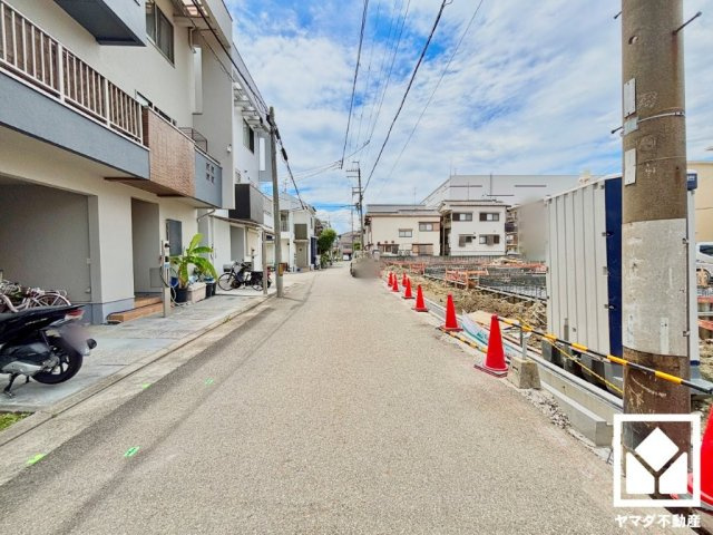 南向き・西向きの2面採光の窓から自然光を取り込む、開放感あふれる暮らし。隅々まで光が降り注ぎ、明るく心地の良い空間。