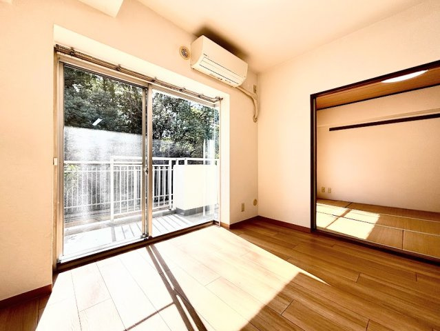 ◆柔らかい陽光が差し込む明るいお部屋を演出する設計。彩光の取れる窓が気持ちの良いお部屋を創り上げます。