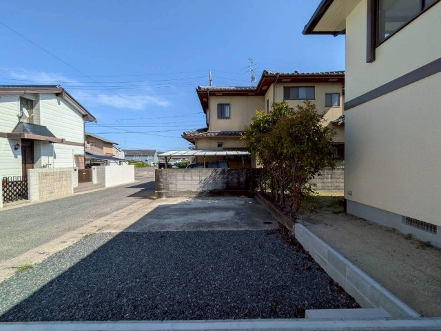お車並列で駐車できます。